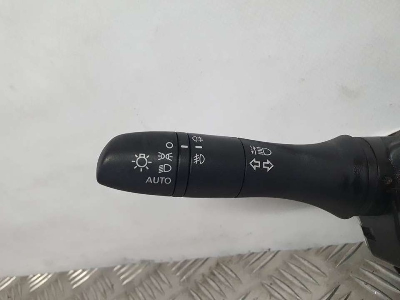 Recambio de mando luces y limpia para nissan pulsar (c13) tekna referencia OEM IAM 14529SD1  