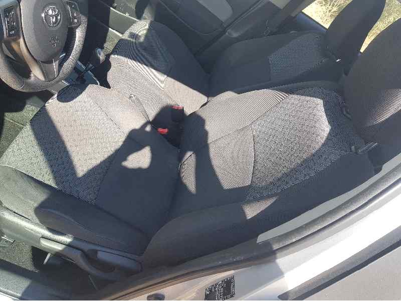 Recambio de asiento delantero izquierdo para toyota yaris active referencia OEM IAM   C/AIRBAG Y TOCADO