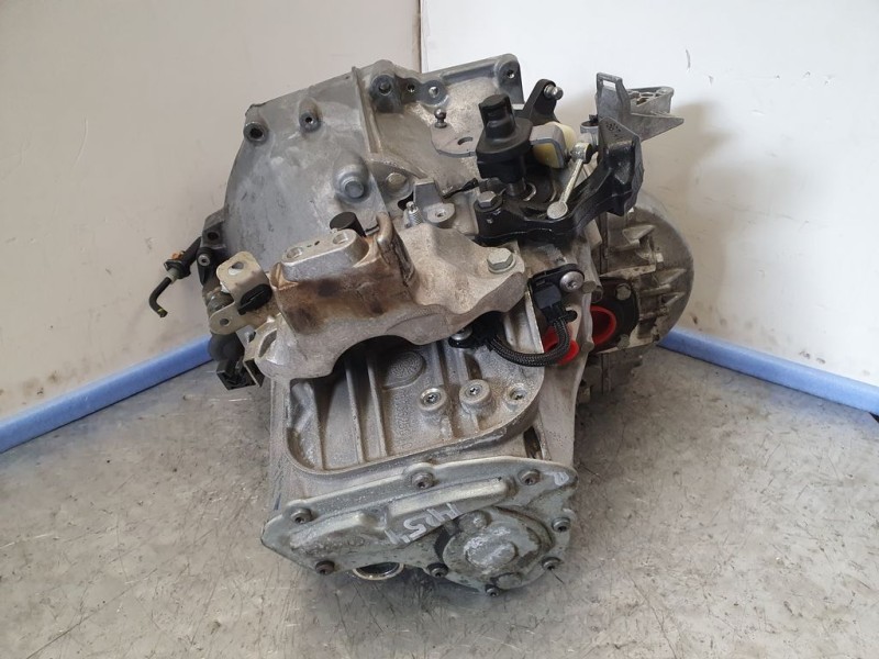 Recambio de caja cambios para peugeot 308 sw allure referencia OEM IAM 20MB53 0945574 6VELOCIDADES