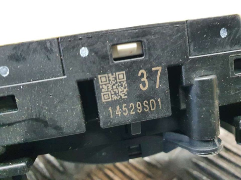 Recambio de mando luces y limpia para nissan pulsar (c13) tekna referencia OEM IAM 14529SD1  