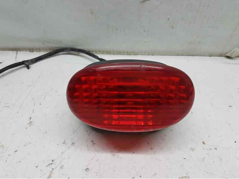 Recambio de piloto trasero central para suzuki xy650 referencia OEM IAM   