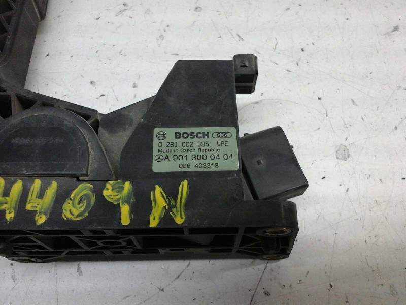 Recambio de potenciometro pedal para mercedes-benz sprinter 02.00  caja abierta 2.2 cdi cat referencia OEM IAM 0281002335 100000