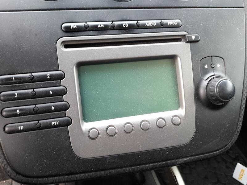 Recambio de sistema audio / radio cd para seat toledo iii (5p2) 1.9 tdi referencia OEM IAM 5P1035152  