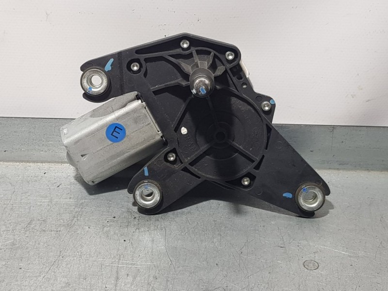 Recambio de motor limpia trasero para nissan pulsar (c13) tekna referencia OEM IAM 287101KA0A 3 PINS VALEO