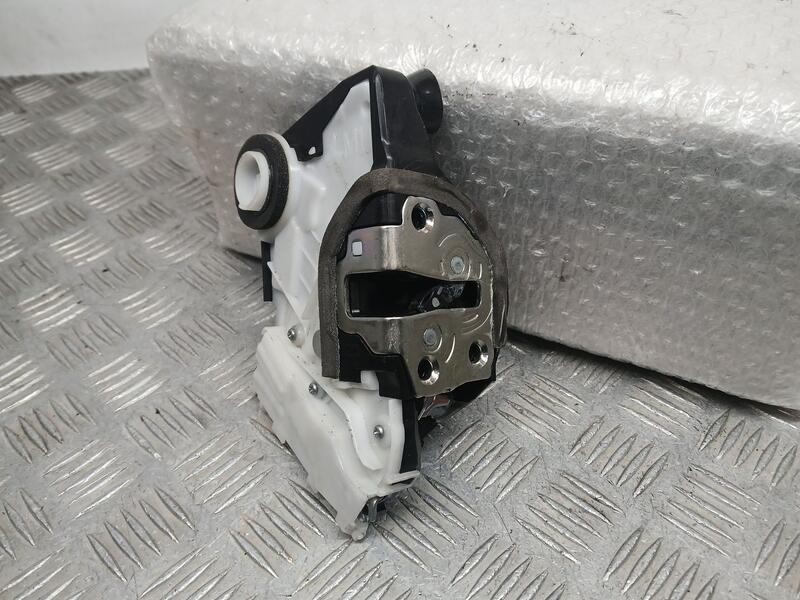 Recambio de cerradura puerta delantera derecha para toyota yaris active referencia OEM IAM 690300D140  