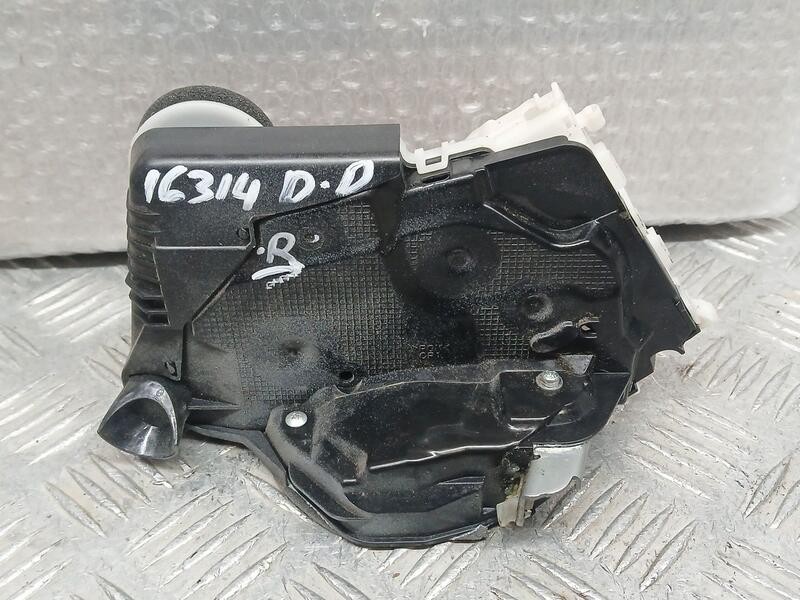 Recambio de cerradura puerta delantera derecha para toyota yaris active referencia OEM IAM 690300D140  