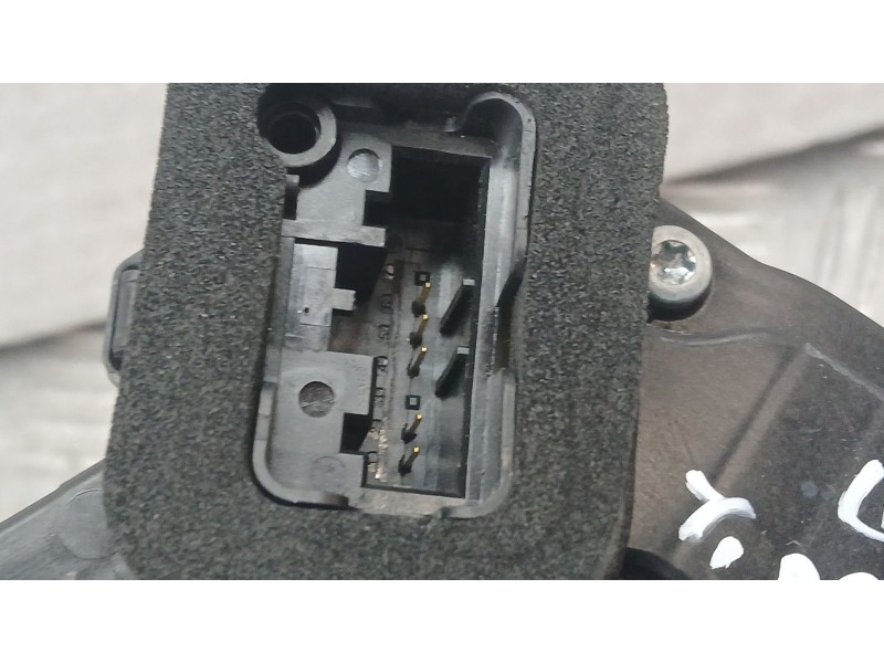 Recambio de cerradura puerta trasera derecha para volkswagen taigo (cs1) 1.5 tsi referencia OEM IAM 10A839016B ELECTRICA 