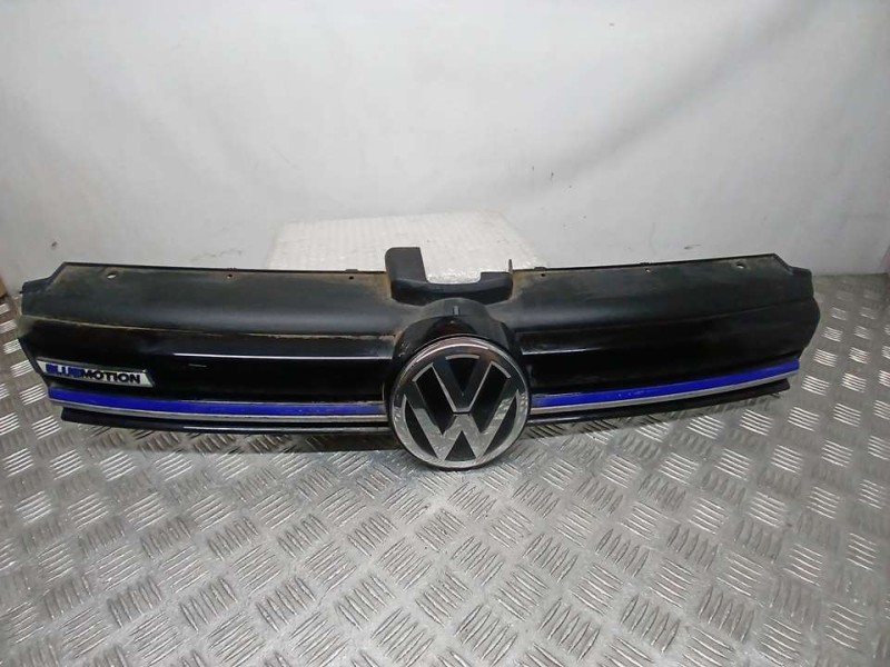 Recambio de rejilla delantera para volkswagen golf vii lim. (bq1) advance referencia OEM IAM 5G0853651CD  ROZADA