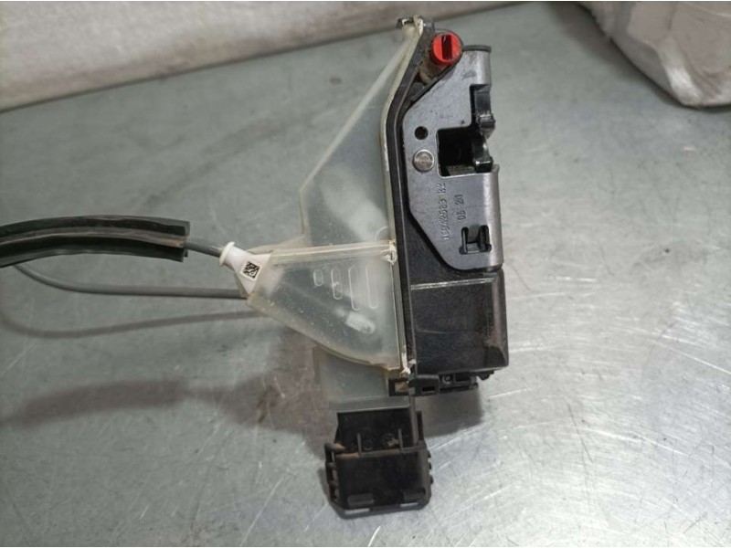 Recambio de cerradura puerta trasera derecha para peugeot 2008 (p1) active referencia OEM IAM 305593 16944089 ELECTRICA