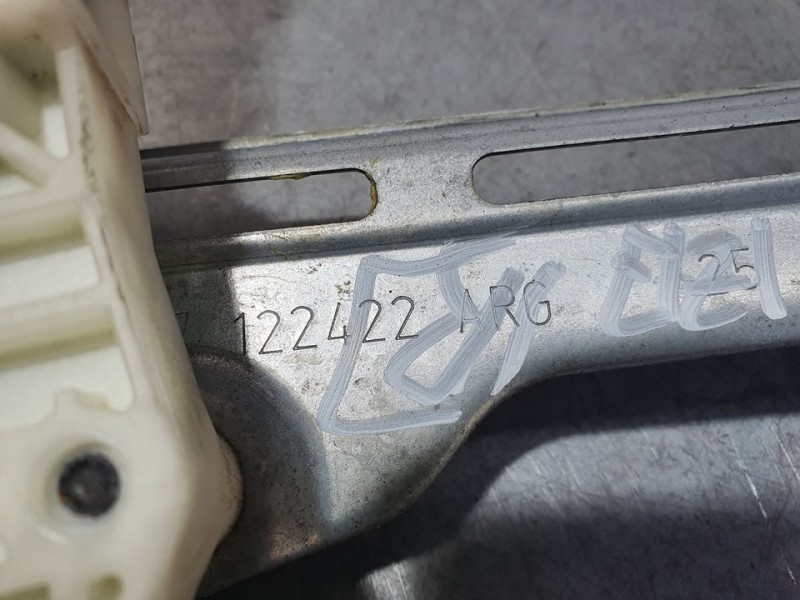 Recambio de elevalunas trasero izquierdo para peugeot 308 sw allure referencia OEM IAM 9826030480  ELECTRICO 6 PINES