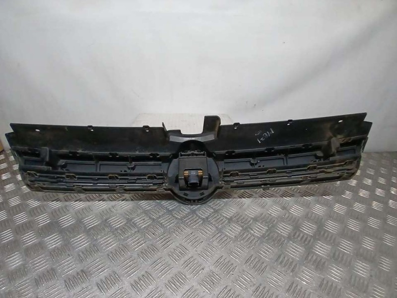 Recambio de rejilla delantera para volkswagen golf vii lim. (bq1) advance referencia OEM IAM 5G0853651CD  ROZADA