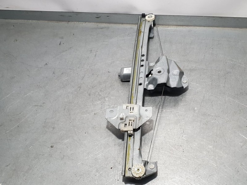 Recambio de elevalunas delantero derecho para dacia dokker ambiance referencia OEM IAM 807209071R  ELECTRICO 2 PINS