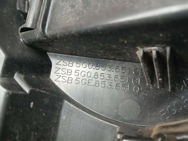 Recambio de rejilla delantera para volkswagen golf vii lim. (bq1) advance referencia OEM IAM 5G0853651CD  ROZADA