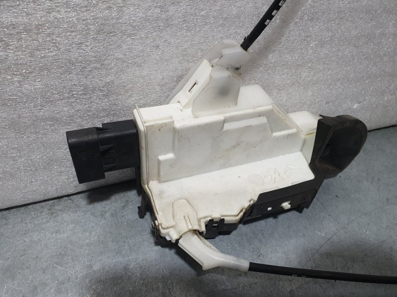 Recambio de cerradura puerta delantera izquierda para peugeot 5008 active referencia OEM IAM 732291  6 PINES