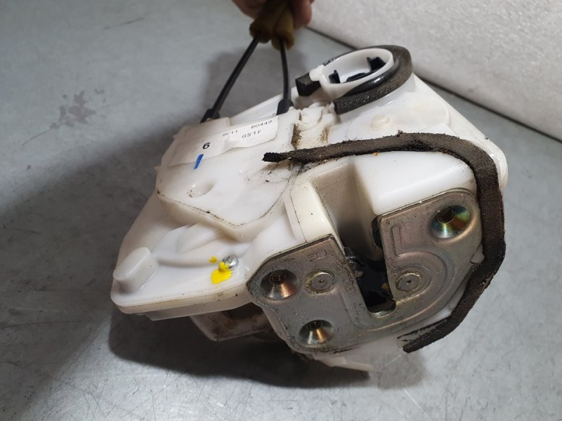 Recambio de cerradura puerta delantera derecha para mazda 6 lim. (gh) 2.0 crtd 140cv active (5-ptas.) referencia OEM IAM 8C11B04