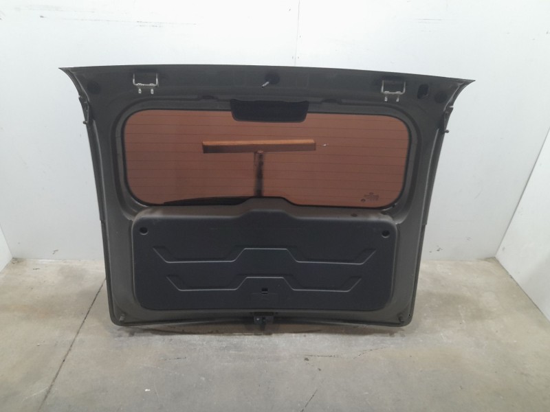 Recambio de porton trasero para kia soul diva referencia OEM IAM 73700 TOCADO 
