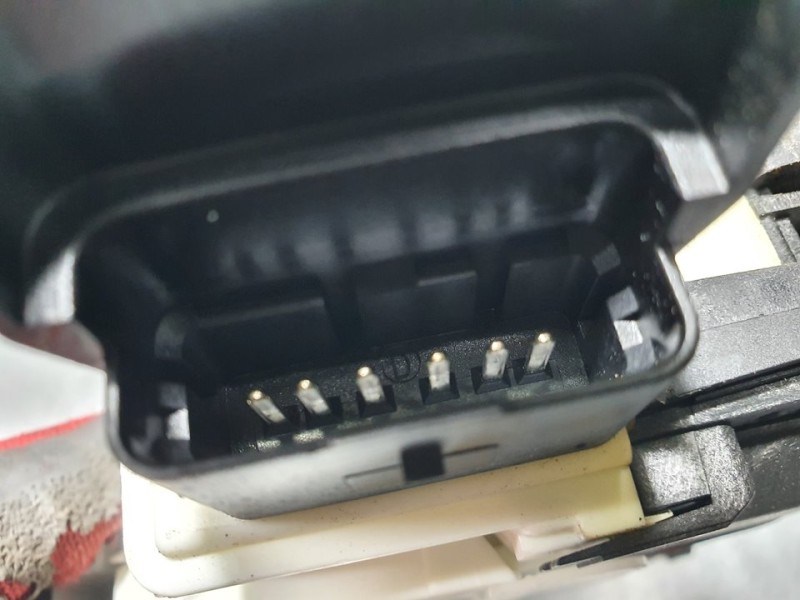 Recambio de cerradura puerta delantera izquierda para peugeot 5008 active referencia OEM IAM 732291  6 PINES