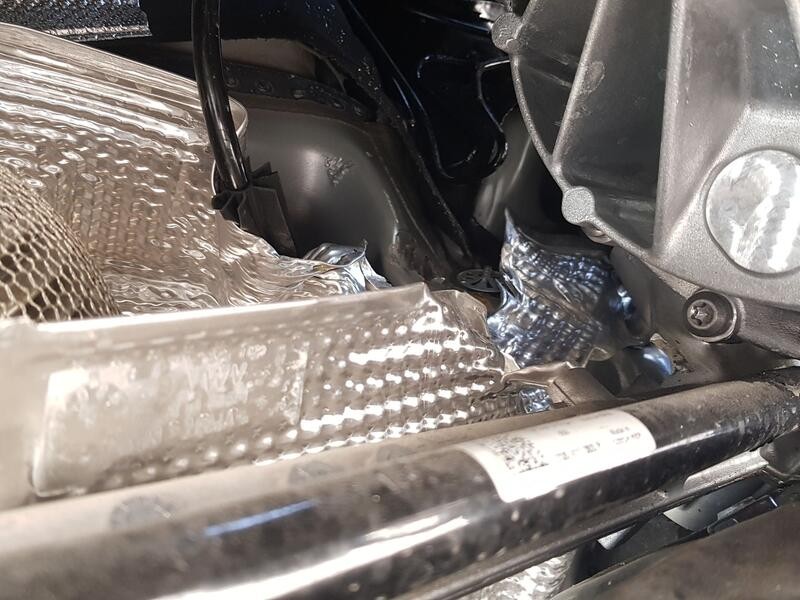 Recambio de cremallera direccion para volkswagen taigo (cs1) 1.5 tsi referencia OEM IAM 2Q1423061C MECANICA AXIAL IZQUIERDO ROTO