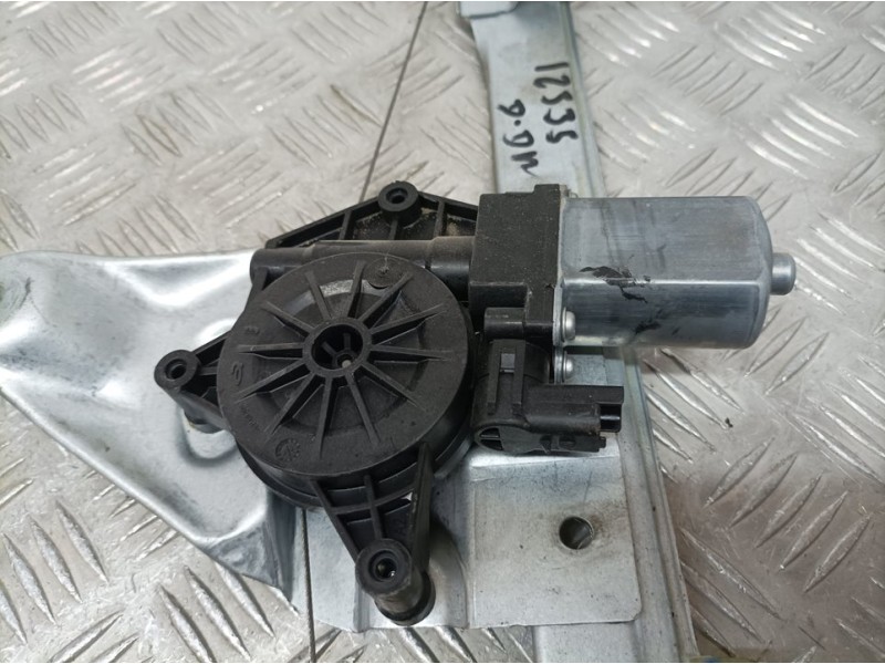 Recambio de elevalunas delantero derecho para dacia duster ii prestige 4wd referencia OEM IAM 807201952R  ELECTRICO 2 PINS