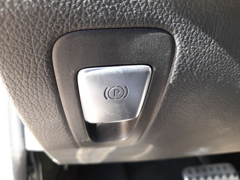 Recambio de palanca freno de mano para mercedes-benz clase c descapotable (a205) c 220 d (205.404) referencia OEM IAM A205905151