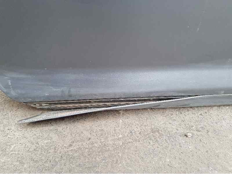 Recambio de puerta trasera derecha para audi a3 (8p) 1.9 tdi e limited edition referencia OEM IAM   MOLDURA DESPEGADA