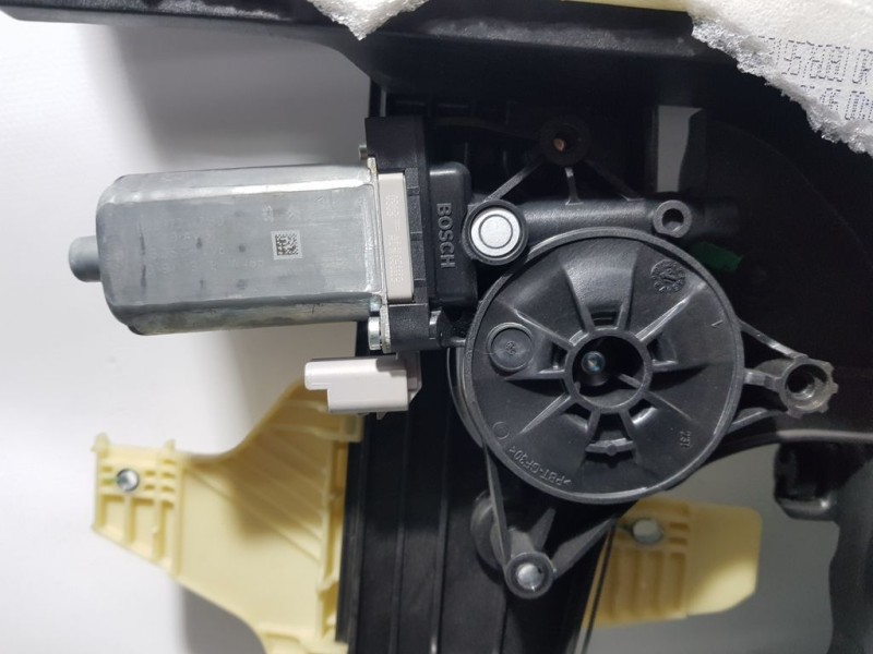 Recambio de elevalunas delantero izquierdo para peugeot partner kasten furgon referencia OEM IAM 9817212180 2 PINS ELECTRICO 2 P