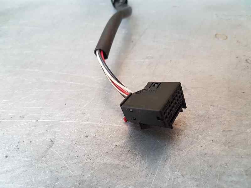 Recambio de retrovisor derecho para audi a3 (8p) 1.9 tdi e limited edition referencia OEM IAM  5 CABLES ELECTRICO