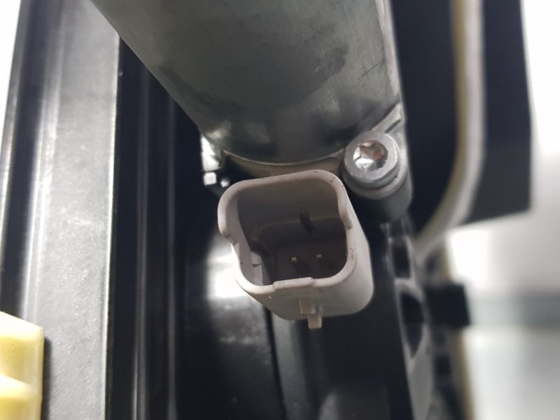 Recambio de elevalunas delantero izquierdo para peugeot partner kasten furgon referencia OEM IAM 9817212180 2 PINS ELECTRICO 2 P