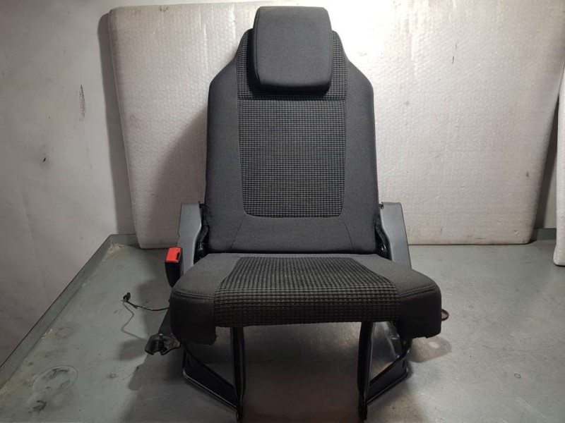 Recambio de asiento trasero izquierdo para peugeot 5008 active referencia OEM IAM   TERCERA FILA