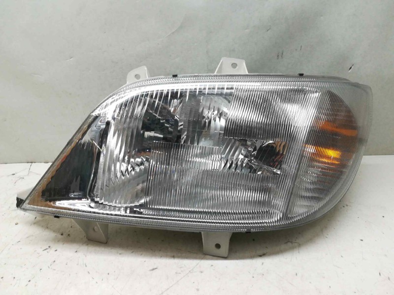 Recambio de faro izquierdo para mercedes-benz sprinter 02.00  caja abierta referencia OEM IAM A9018201461  