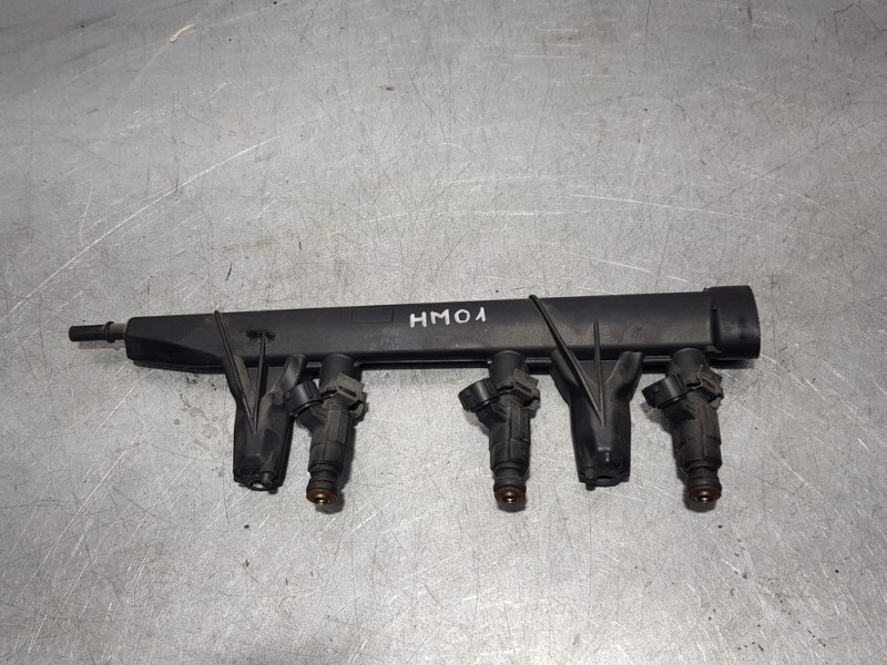 Recambio de rampa inyectora para peugeot 208 1.2 12v e-vti referencia OEM IAM 9676020480  STEEP