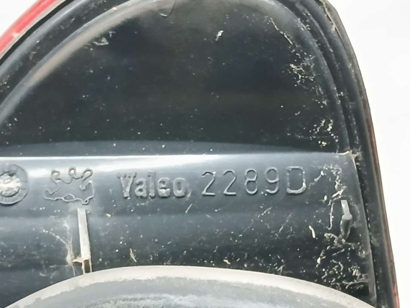 Recambio de piloto trasero derecho para peugeot 406 coupe (s1/s2) 2,2 hdi ultima edizione pack referencia OEM IAM 6351J2 2289D V