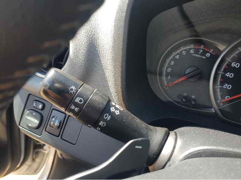 Recambio de mando luces y limpia para toyota yaris active referencia OEM IAM 841400D091 846520D031 