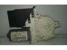 MOTOR ELEVALUNAS TRASERO DERECHO 1J4959812C 18 PIN 