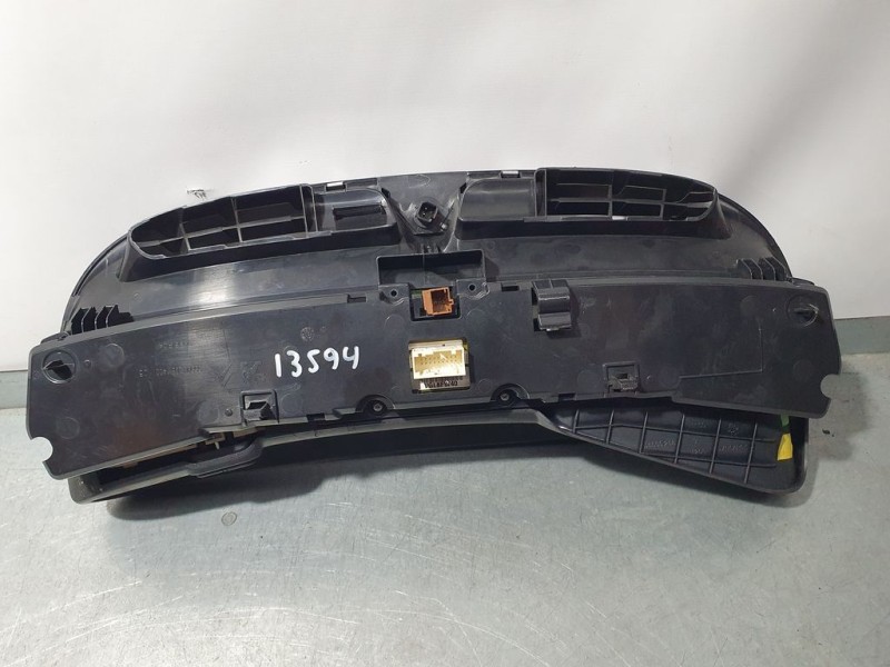 Recambio de cuadro instrumentos para citroën c3 picasso sx referencia OEM IAM 555002081400  