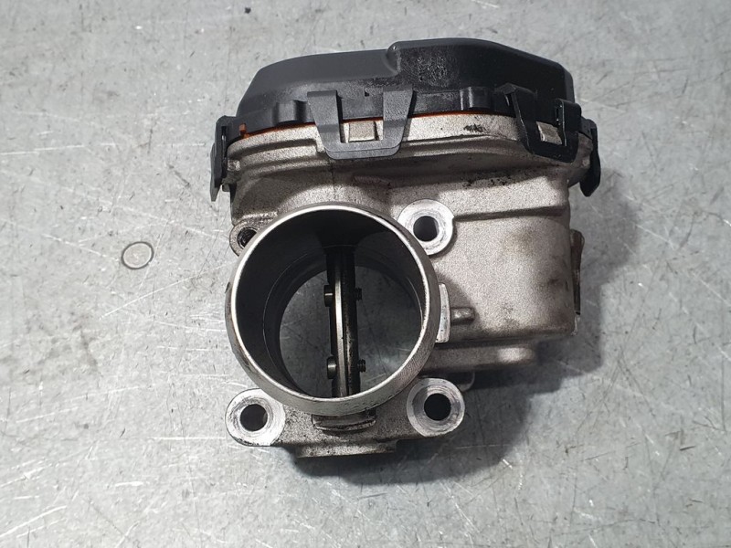 Recambio de caja mariposa para peugeot 208 1.6 blue-hdi fap referencia OEM IAM 9807238580 V29039645 VALEO