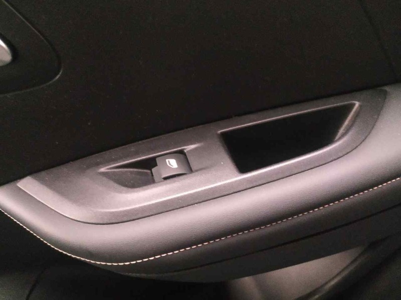 Recambio de mando elevalunas trasero derecho para peugeot 2008 (p1) allure referencia OEM IAM 98044803ZD  