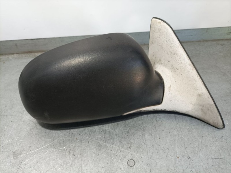 Recambio de retrovisor derecho para hyundai accent (x3) 1.3 gls referencia OEM IAM   C MANDO