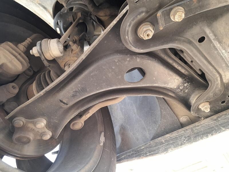 Recambio de brazo suspension inferior delantero derecho para peugeot 2008 i (cu_) 1.2 vti referencia OEM IAM 9803286480  