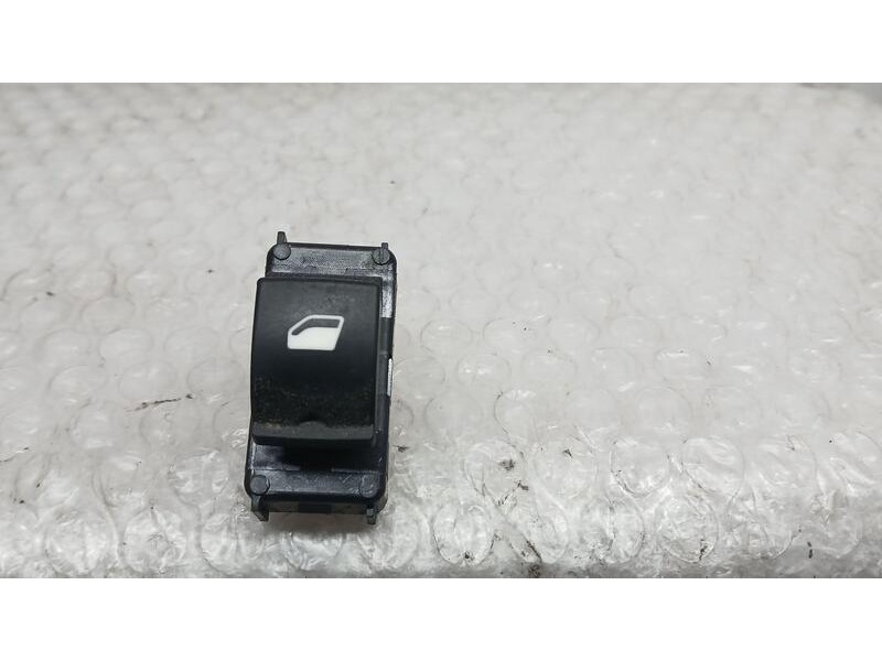 Recambio de mando elevalunas trasero izquierdo para peugeot 2008 (p1) allure referencia OEM IAM 98044803ZD  