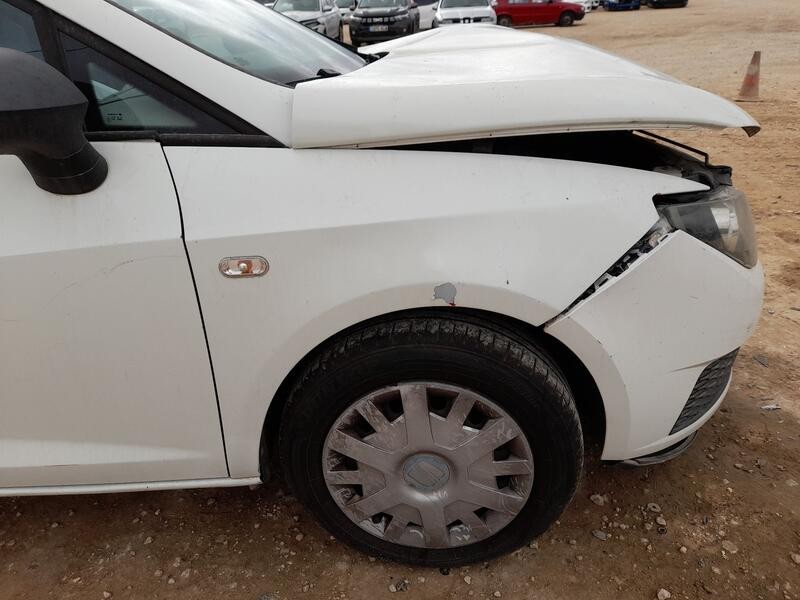 Recambio de aleta delantera derecha para seat ibiza iv (6j5, 6p1) 1.2 referencia OEM IAM 6J0821022D  