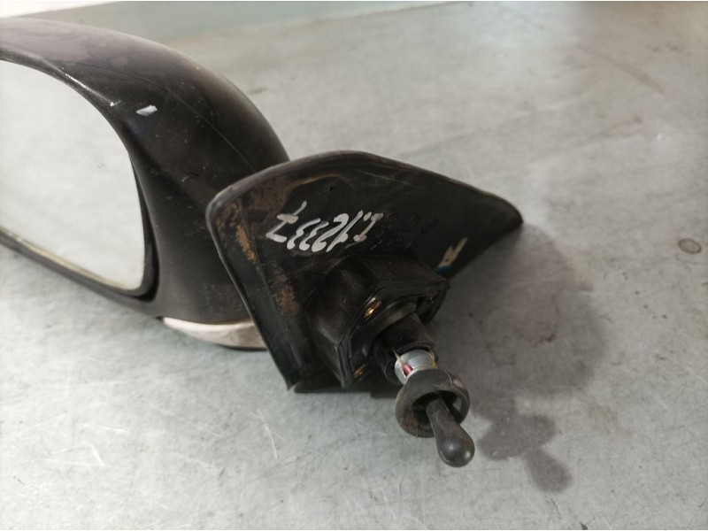 Recambio de retrovisor izquierdo para hyundai accent (x3) 1.3 gls referencia OEM IAM   C MANDO