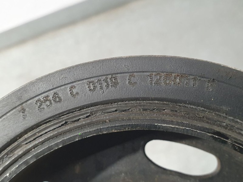 Recambio de polea cigueñal para peugeot 208 1.6 blue-hdi fap referencia OEM IAM 7256C0119C  