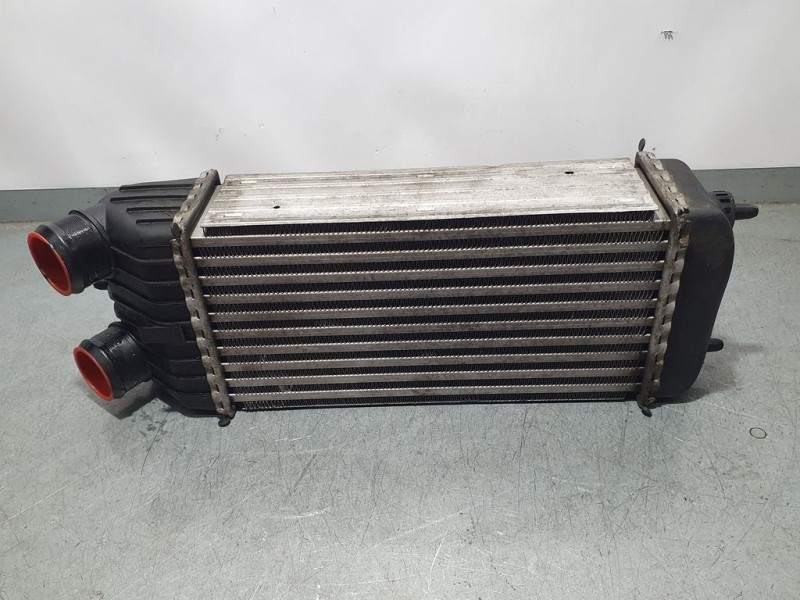 Recambio de intercooler para citroën c3 picasso sx referencia OEM IAM 9680275480 D8553006 BEHR