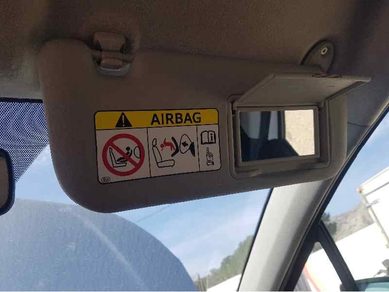 Recambio de parasol derecho para toyota yaris active referencia OEM IAM 743100D270B0  