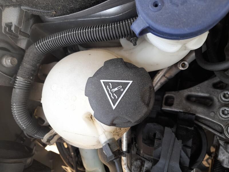 Recambio de deposito expansion para peugeot 2008 i (cu_) 1.2 vti referencia OEM IAM 9800777280  