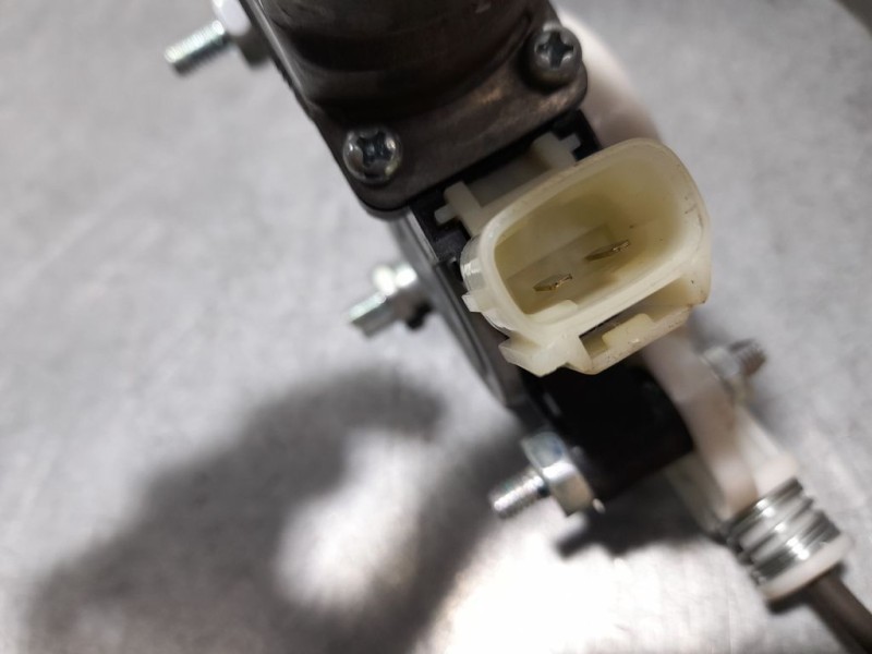 Recambio de elevalunas trasero derecho para kia rio concept referencia OEM IAM SIN REF 2 PINS ELECTRICO