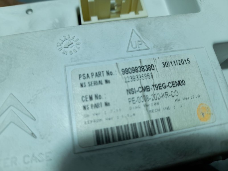 Recambio de cuadro instrumentos para peugeot 308 style referencia OEM IAM 9809838380  