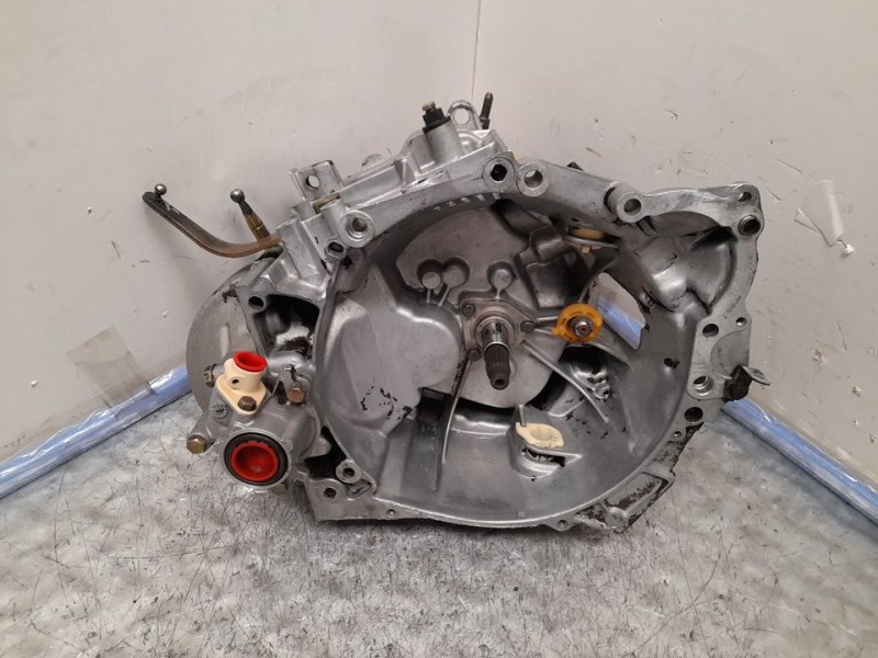 Recambio de caja cambios para citroën bx berlina 16 tgi kat classic referencia OEM IAM 20CJ46 1634887 5VELOCIDADES