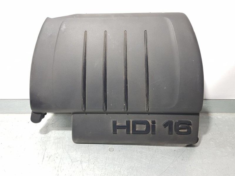 Recambio de tapa motor para citroën c3 picasso sx referencia OEM IAM 0137E5  